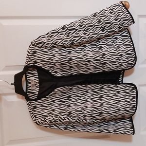 Kasper black/White diamond patterned jacket.   Open front.  Size 12
